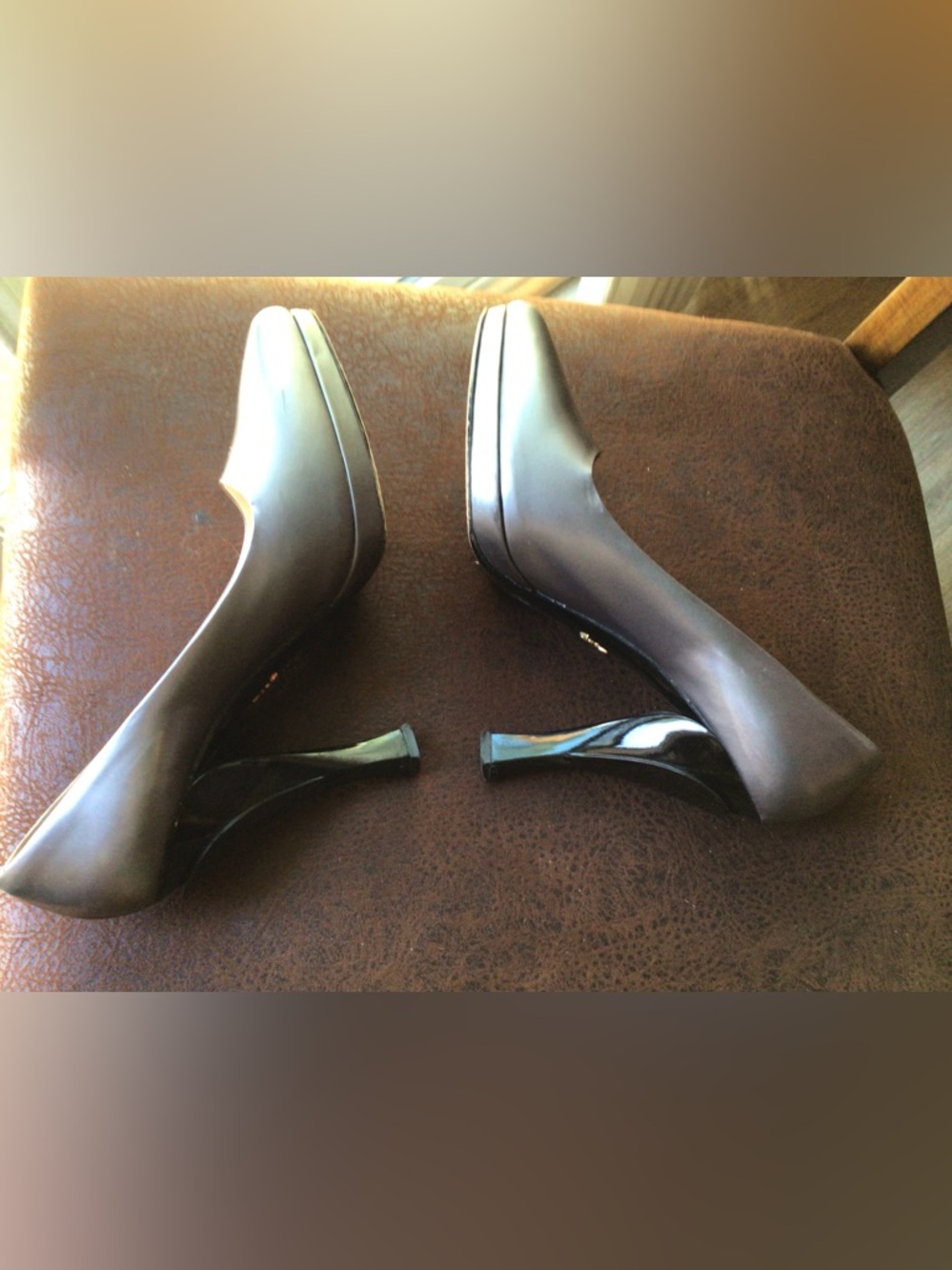 Prada /Pewter Leather Pumps - Authenticated - Sz 39 - Italy - Picture 4 of 15